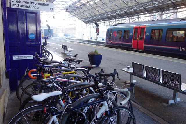huddersfield-bike-rack-station