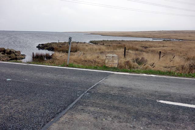 top-reservoir-yorks-lancs-border