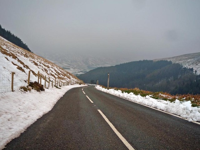 holme-moss-snow