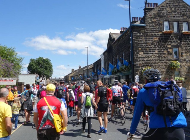 otley-crowds