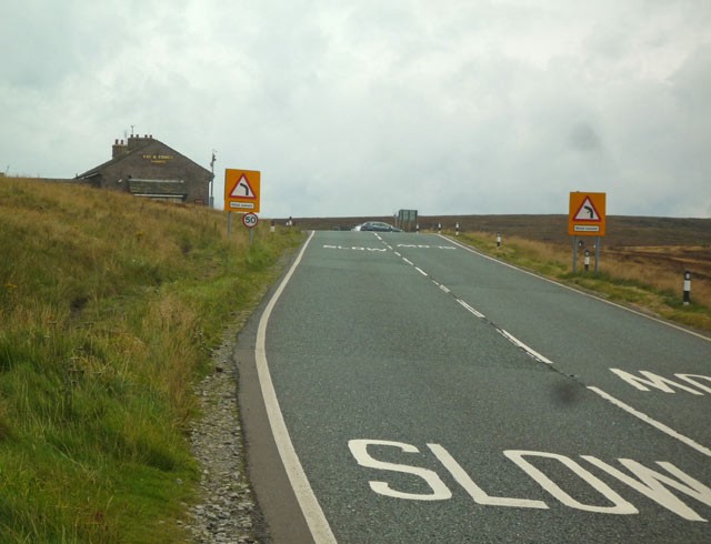 pub-at-top Cat and Fiddle