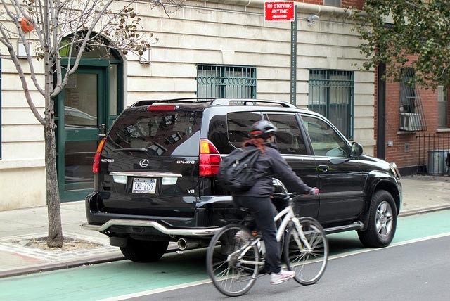 car-parked-ny-lane